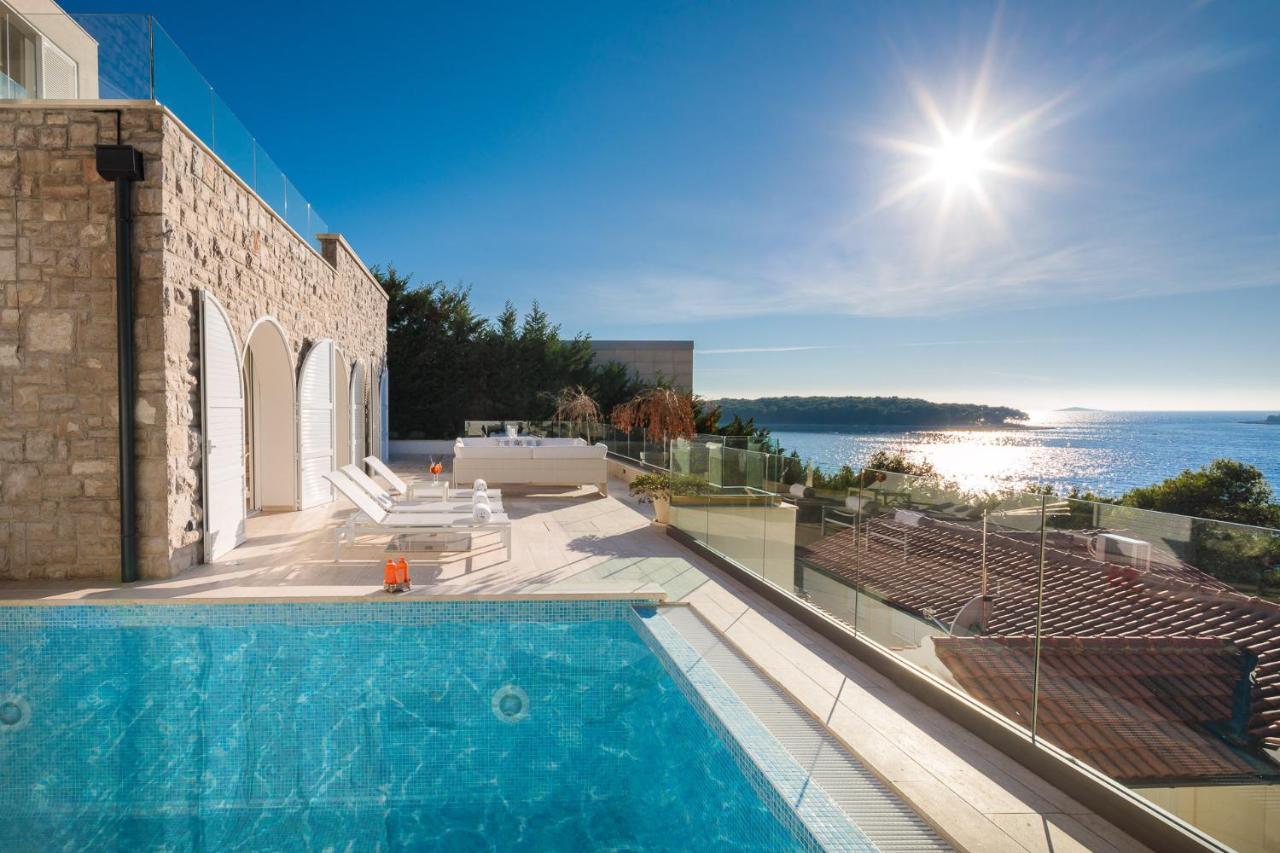 Luxury Seafront Villa Primosten Glamour With Private Pool, Sauna And Gym At The Beach In Primošten Exterior foto